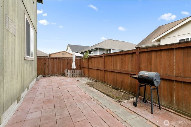 17915 25th Avenue E, Tacoma, WA 98445