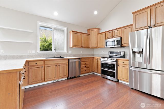 17915 25th Avenue E, Tacoma, WA 98445