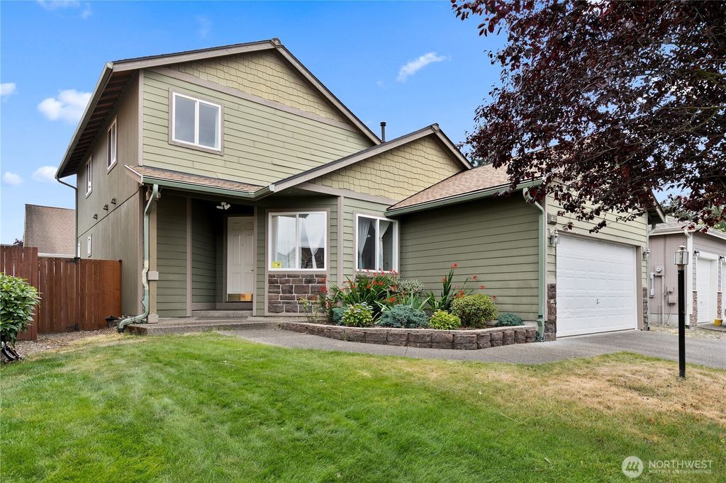 17915 25th Avenue E, Tacoma, WA 98445