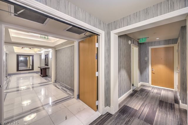 222 Karen Avenue 702, Las Vegas, NV 89109