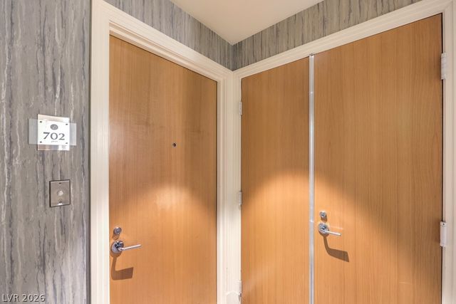 222 Karen Avenue 702, Las Vegas, NV 89109