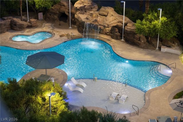 222 Karen Avenue 702, Las Vegas, NV 89109