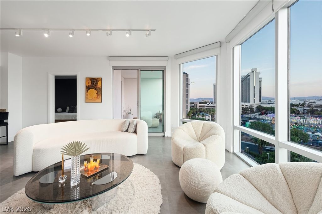 222 Karen Avenue 702, Las Vegas, NV 89109