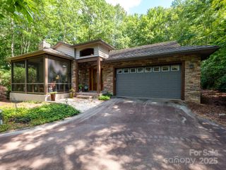 877 Soquili Drive, Brevard, NC 28712