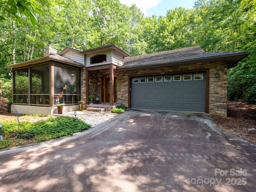 877 Soquili Drive, Brevard, NC 28712