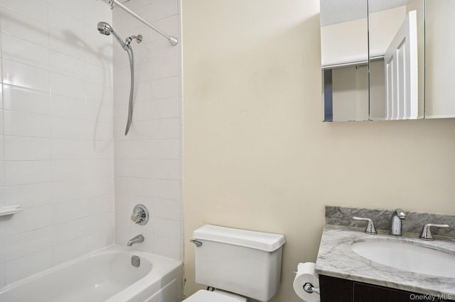 302 Church Street 2J, White Plains, NY 10603