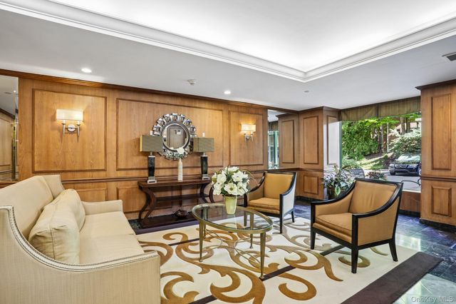302 Church Street 2J, White Plains, NY 10603
