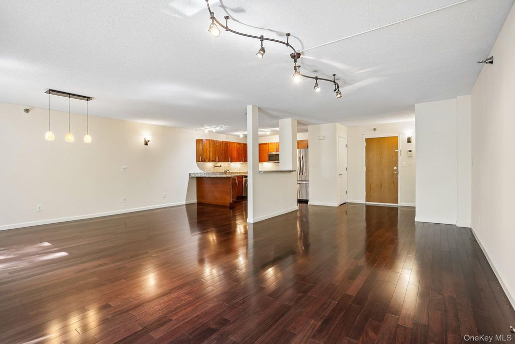 302 Church Street 2J, White Plains, NY 10603 — photo 2