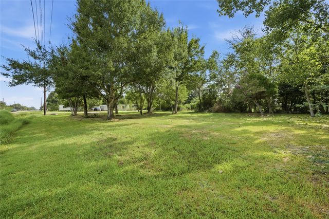 6102 Silver Drive, Pearland, TX 77581