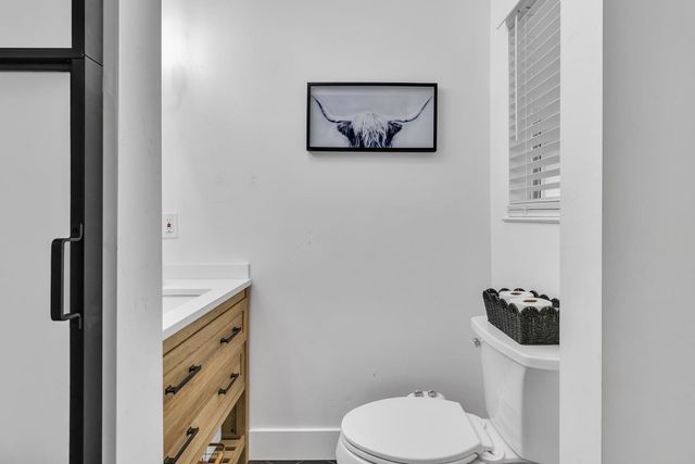 4891 Creekside Dr, Shingle Springs, CA 95682