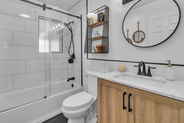 4891 Creekside Dr, Shingle Springs, CA 95682