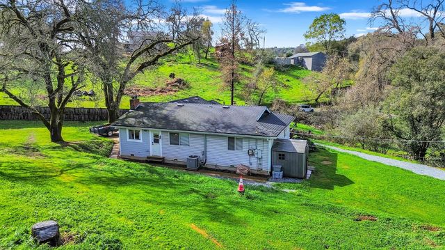 4891 Creekside Dr, Shingle Springs, CA 95682