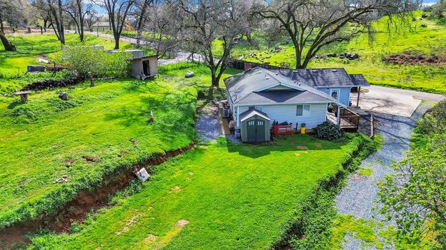 4891 Creekside Dr, Shingle Springs, CA 95682