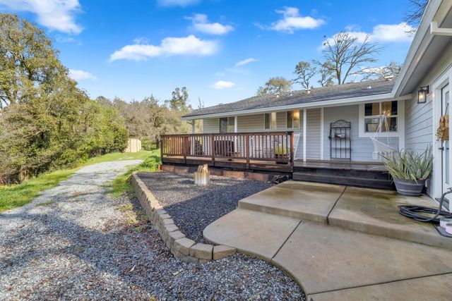 4891 Creekside Dr, Shingle Springs, CA 95682