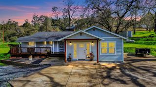 4891 Creekside Dr, Shingle Springs, CA 95682