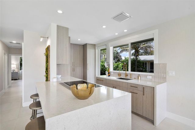 1100 S Ocean Blvd D16, Pompano Beach, FL 33062