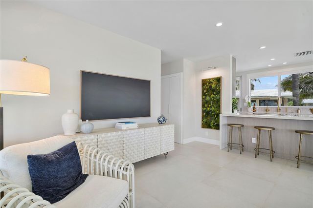 1100 S Ocean Blvd D16, Pompano Beach, FL 33062