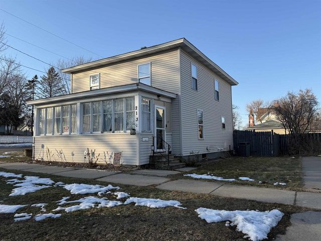 213 W Monowau Street, Tomah, WI 54660