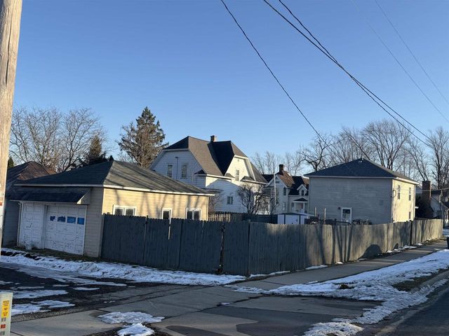 213 W Monowau Street, Tomah, WI 54660