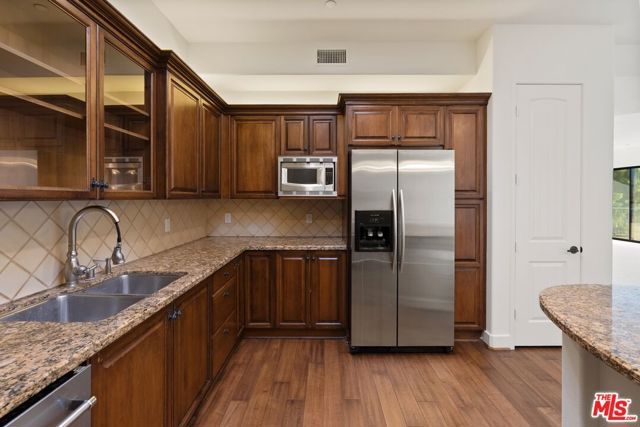 1310 Armacost Avenue 401, Los Angeles, CA 90025