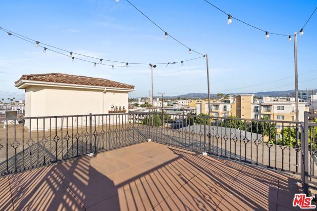 1310 Armacost Avenue 401, Los Angeles, CA 90025