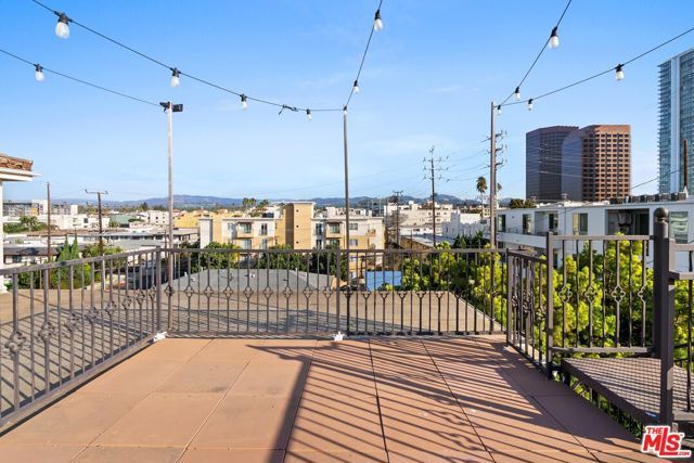 1310 Armacost Avenue 401, Los Angeles, CA 90025
