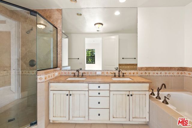 1310 Armacost Avenue 401, Los Angeles, CA 90025