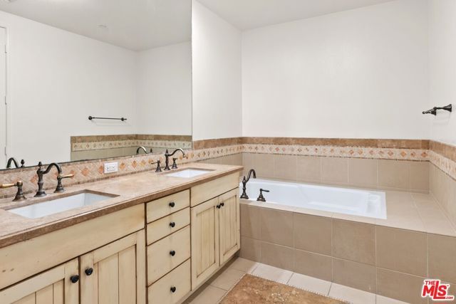 1310 Armacost Avenue 401, Los Angeles, CA 90025