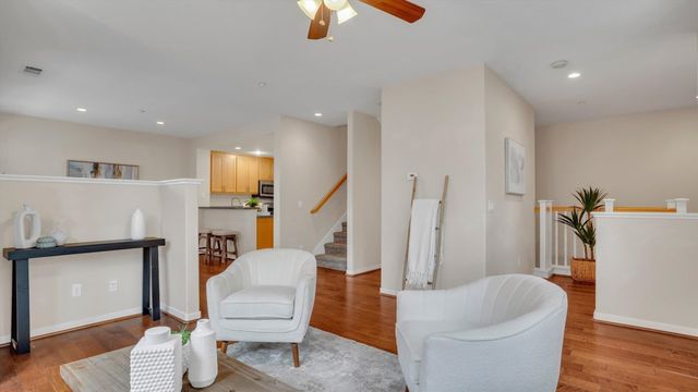 170 170 N N St 102, Livermore, CA 94550