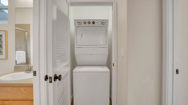 170 170 N N St 102, Livermore, CA 94550