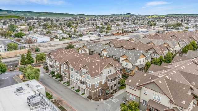 170 170 N N St 102, Livermore, CA 94550