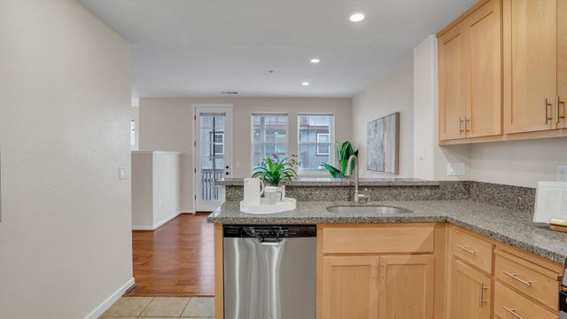 170 170 N N St 102, Livermore, CA 94550