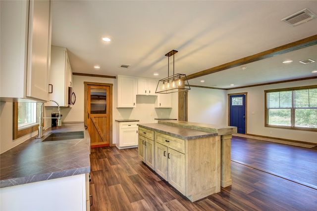 3910 High Land Drive, Lone Oak, TX 75453