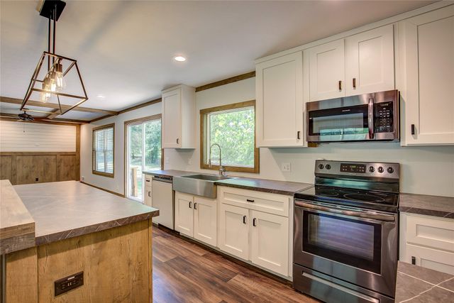 3910 High Land Drive, Lone Oak, TX 75453