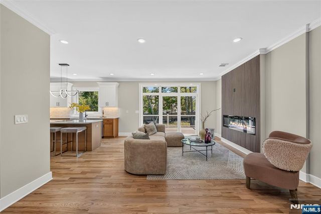 94 Parsippany Road, Hanover Township, NJ 07981