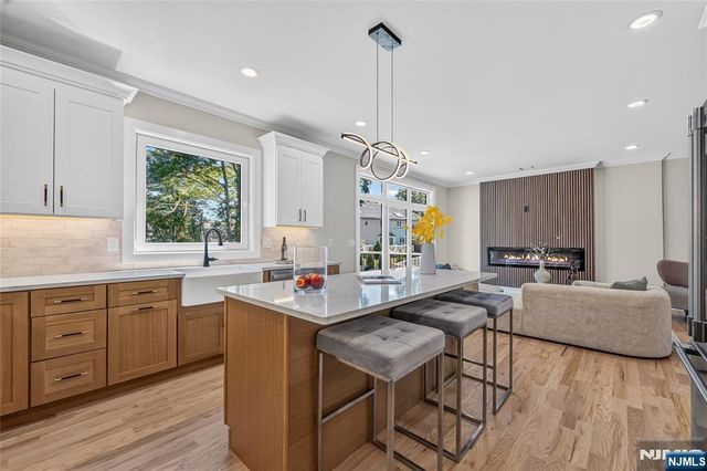 94 Parsippany Road, Hanover Township, NJ 07981