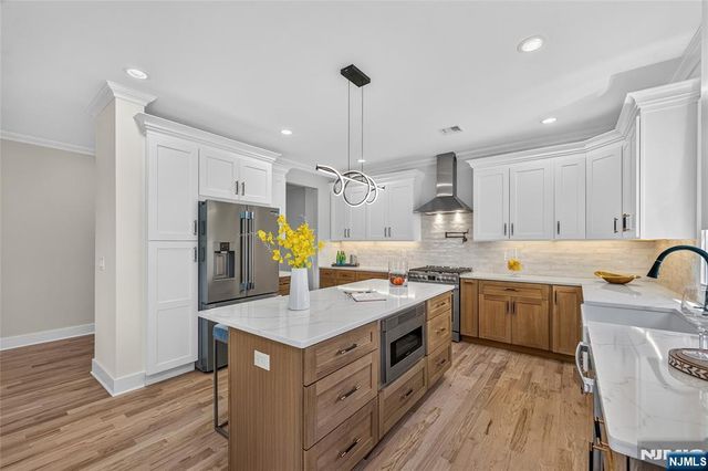 94 Parsippany Road, Hanover Township, NJ 07981