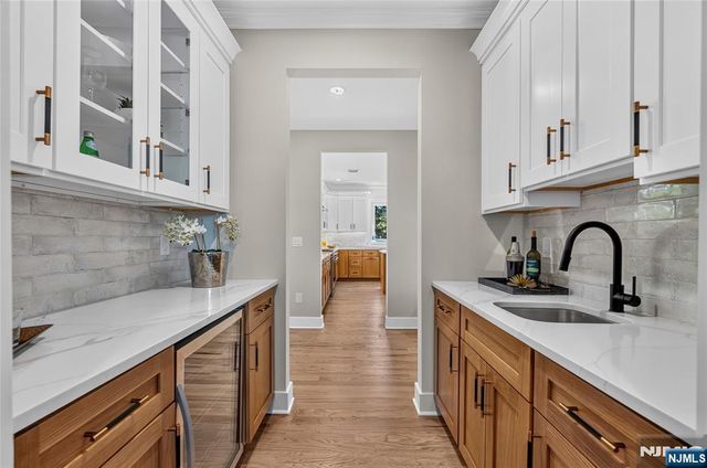 94 Parsippany Road, Hanover Township, NJ 07981