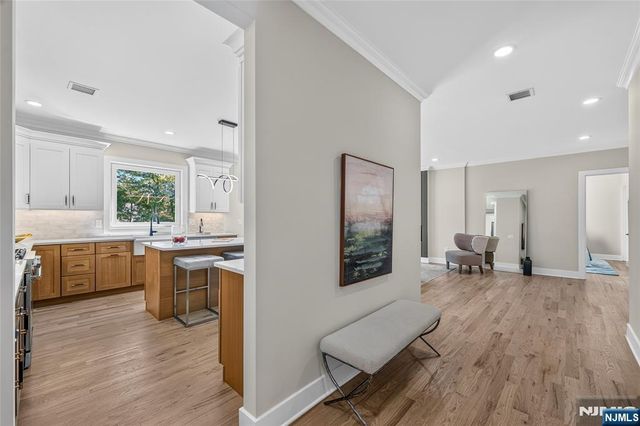94 Parsippany Road, Hanover Township, NJ 07981