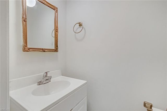 369 Circuit Ln Unit A, Newport News, VA 23608