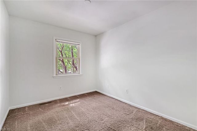 369 Circuit Ln Unit A, Newport News, VA 23608