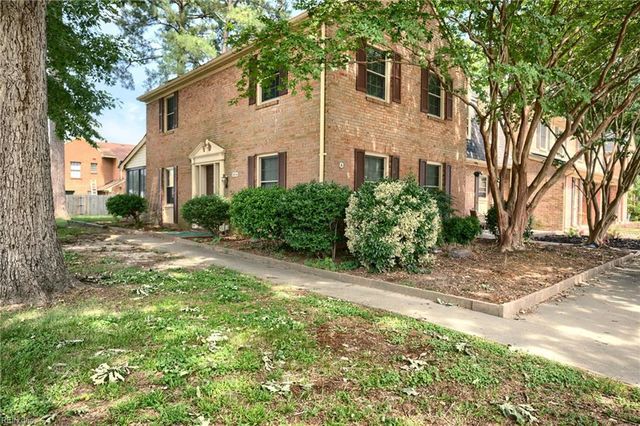 369 Circuit Ln Unit A, Newport News, VA 23608