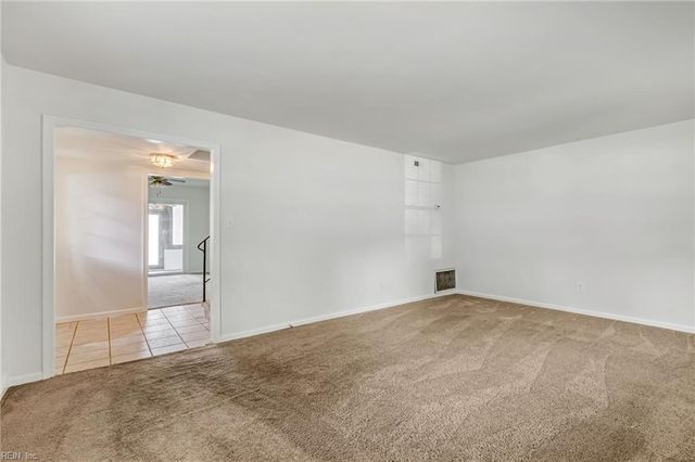 369 Circuit Ln Unit A, Newport News, VA 23608