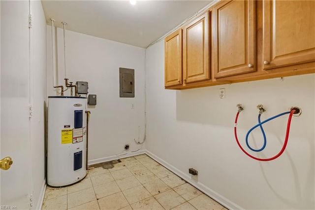369 Circuit Ln Unit A, Newport News, VA 23608