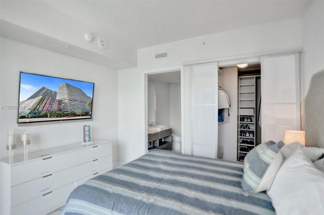 1300 S Miami Avenue 3111, Miami, FL 33130