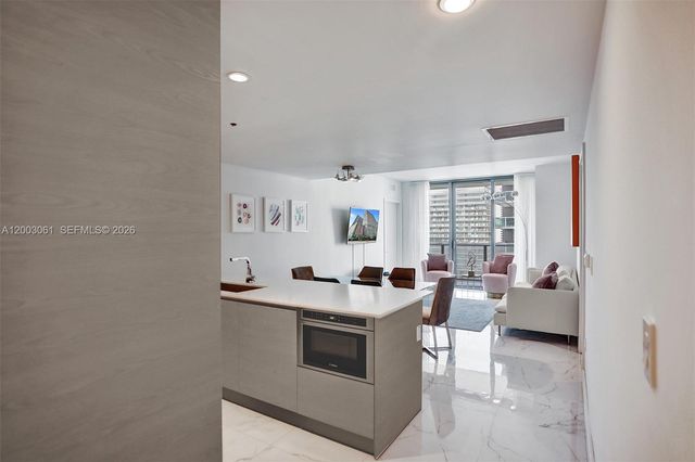 1300 S Miami Avenue 3111, Miami, FL 33130
