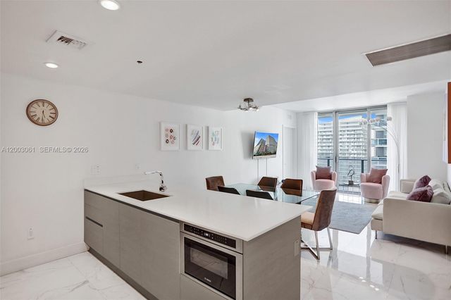 1300 S Miami Avenue 3111, Miami, FL 33130