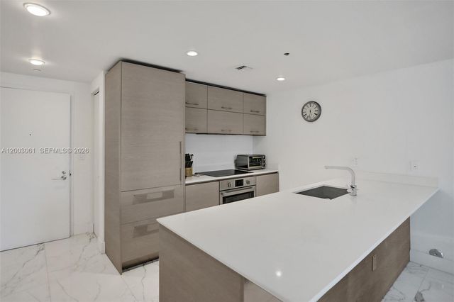 1300 S Miami Avenue 3111, Miami, FL 33130