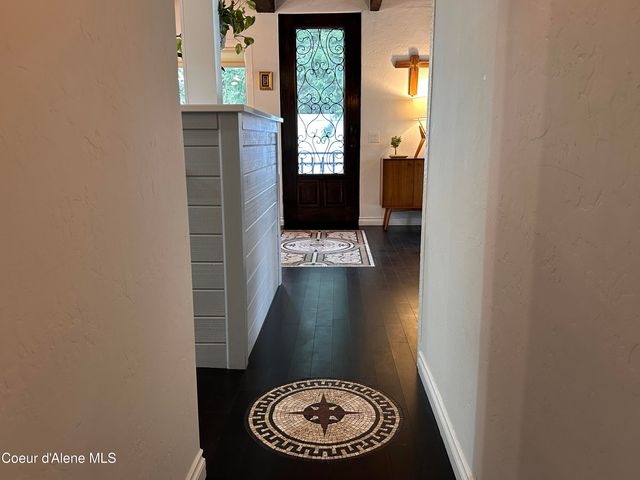 2727 Selkirk RD, Sandpoint, ID 83864