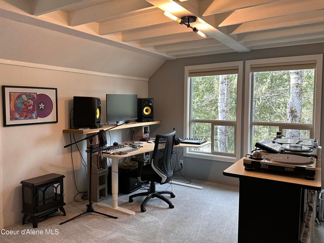 2727 Selkirk RD, Sandpoint, ID 83864